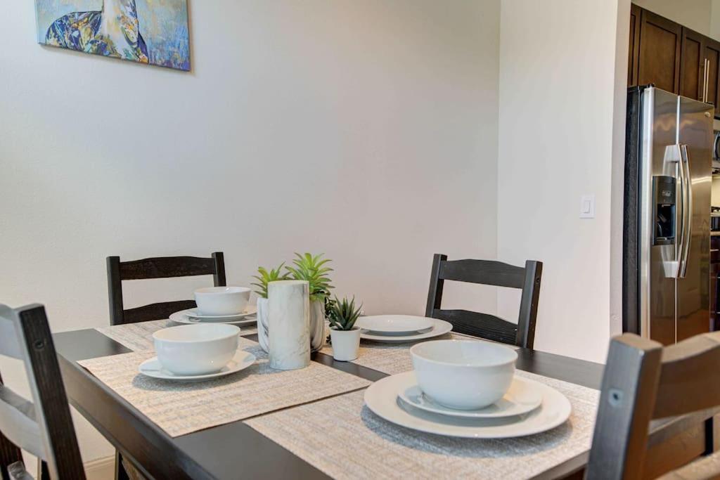 Cozy Apt Nrg Pool,Wi-Fi, Free Parking, Petsok! Houston Dış mekan fotoğraf