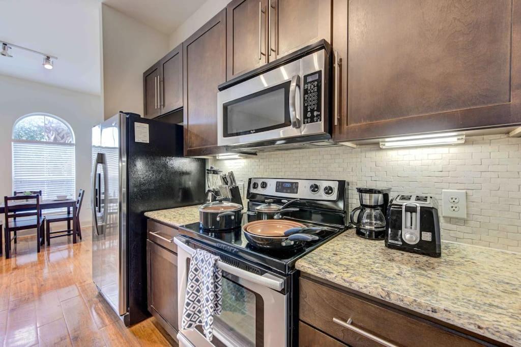 Cozy Apt Nrg Pool,Wi-Fi, Free Parking, Petsok! Houston Dış mekan fotoğraf