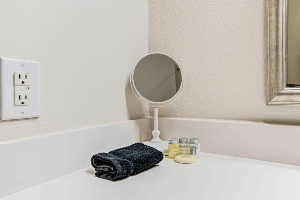 Cozy Apt Nrg Pool,Wi-Fi, Free Parking, Petsok! Houston Dış mekan fotoğraf
